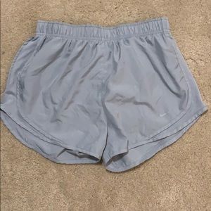 Nike women’s dry tempo shorts